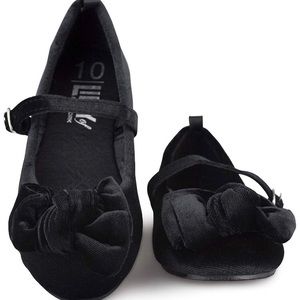 Black velvet Lilly of New York dress shoes size 6